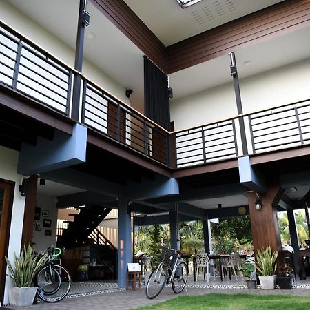 Sabua The Terrace Homestay Утхайтхани Экстерьер фото